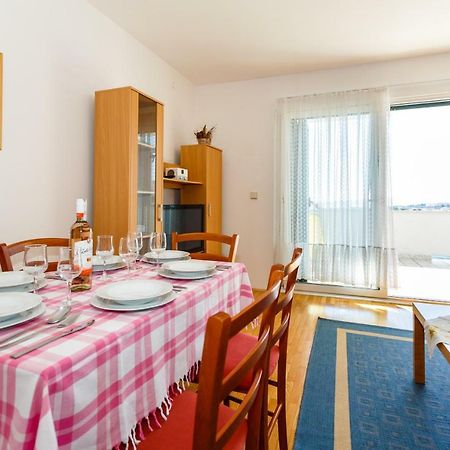 Apartment Anton Крк Екстер'єр фото
