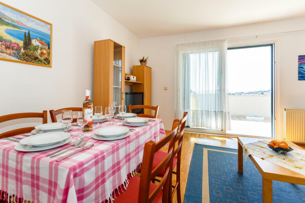 Apartment Anton Крк Екстер'єр фото